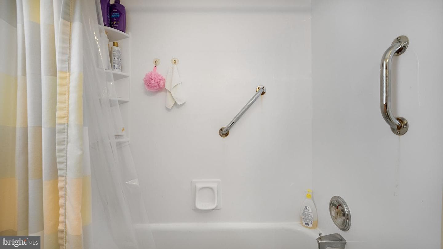 1012 Brook Avenue photo 19