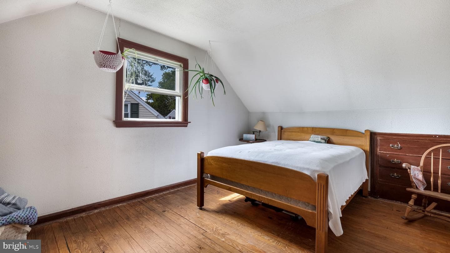 1012 Brook Avenue photo 21