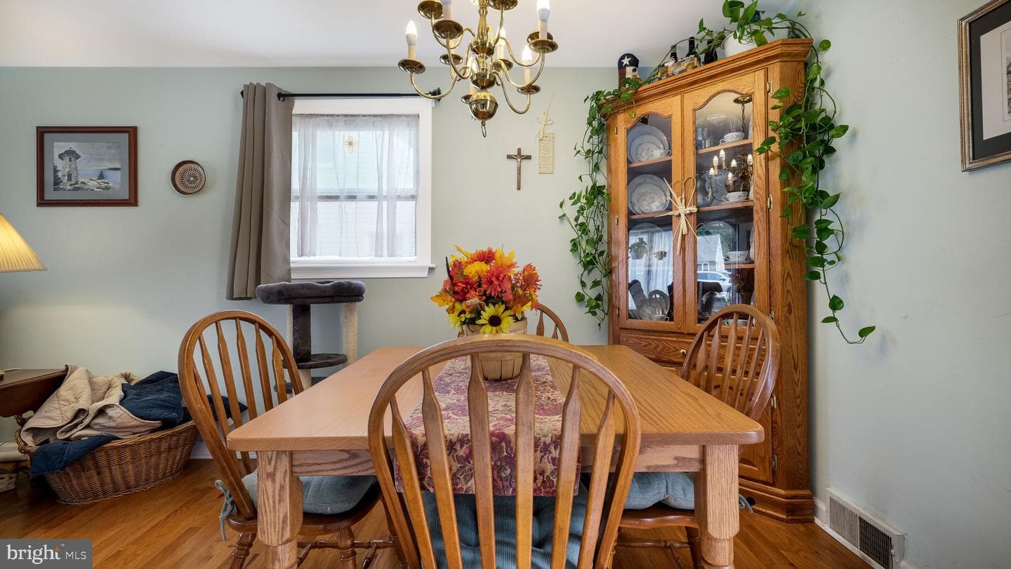 1012 Brook Avenue photo 9