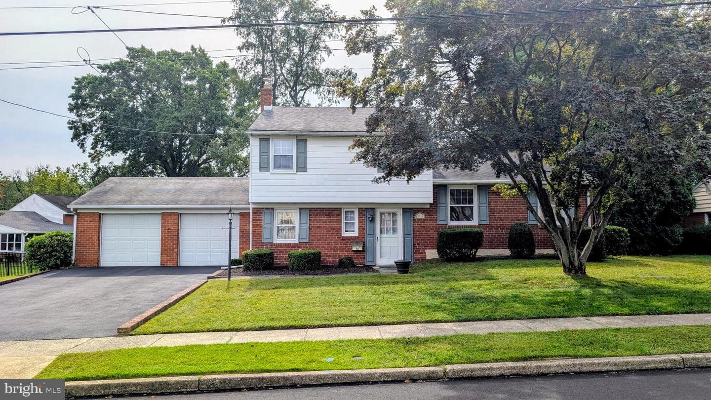 4942 Monroe Drive photo 3
