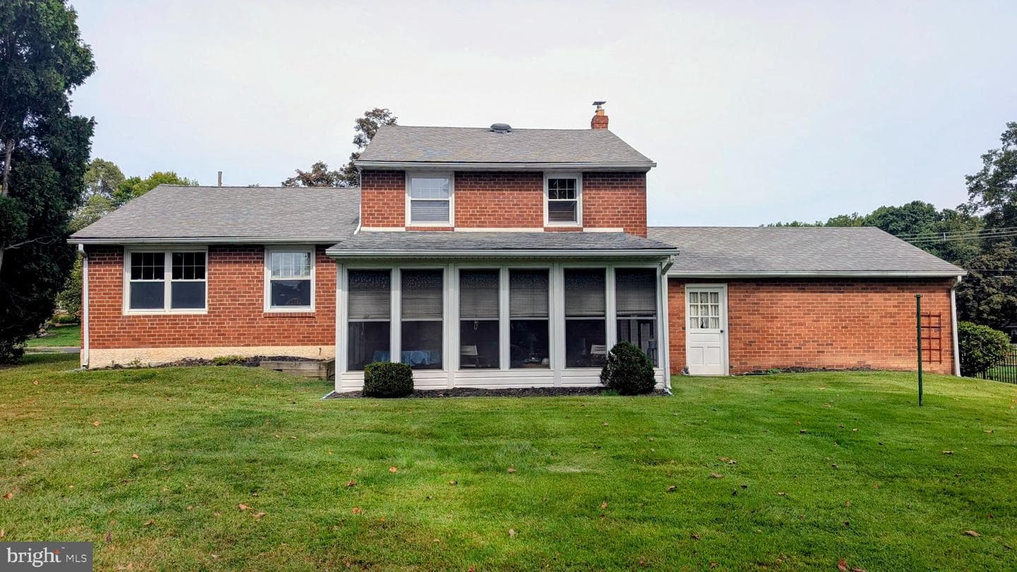 4942 Monroe Drive photo 6