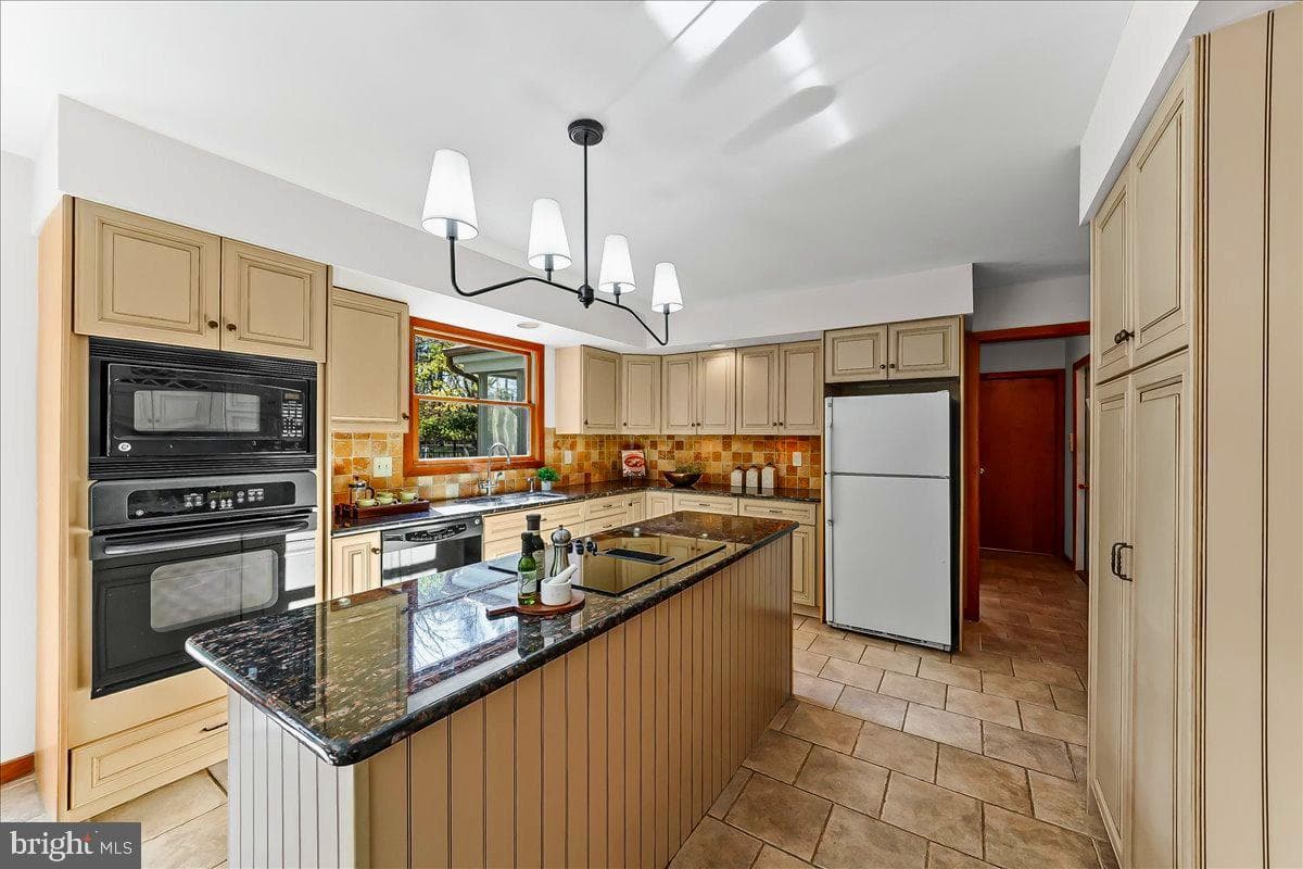 101 Harvey Lane photo 17