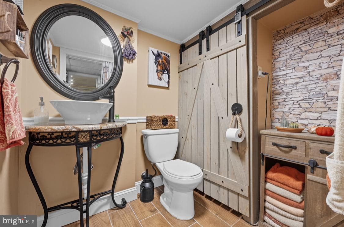 914 Thornton Road photo 15