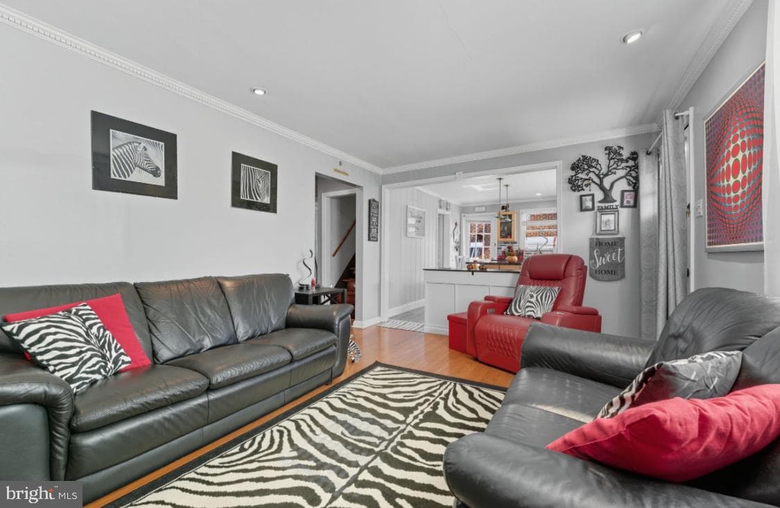914 Thornton Road photo 8