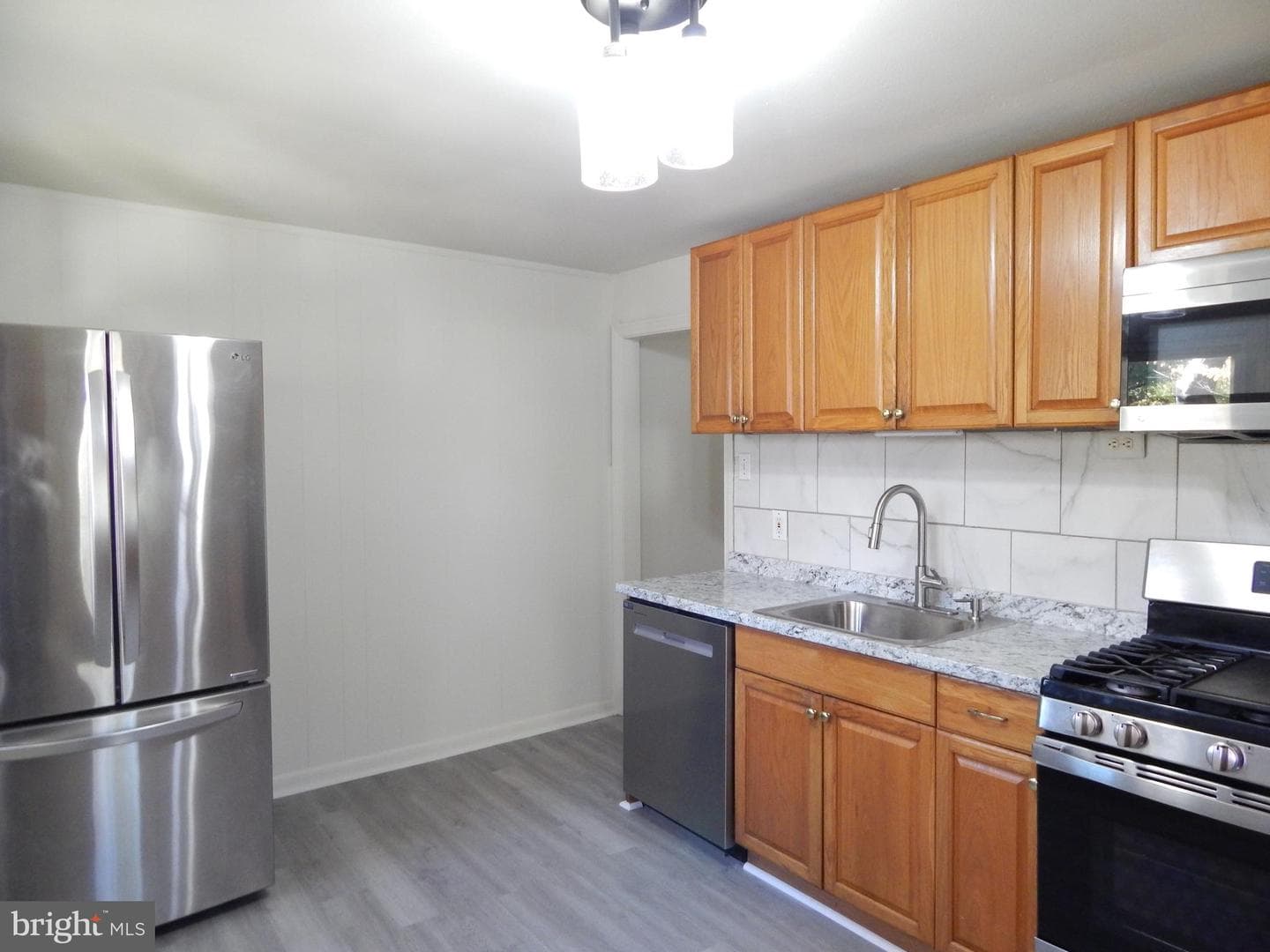 539 Pershing Ave photo 10