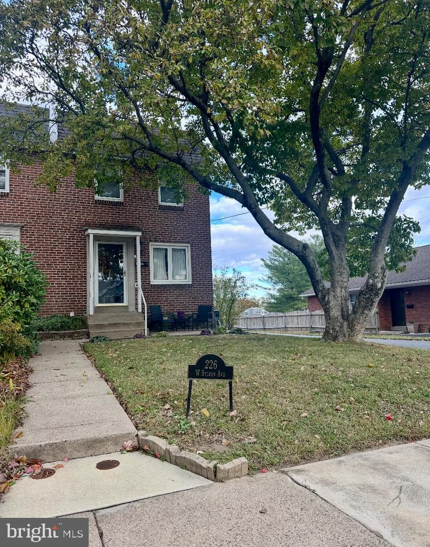 226 W Sylvan Avenue photo 1