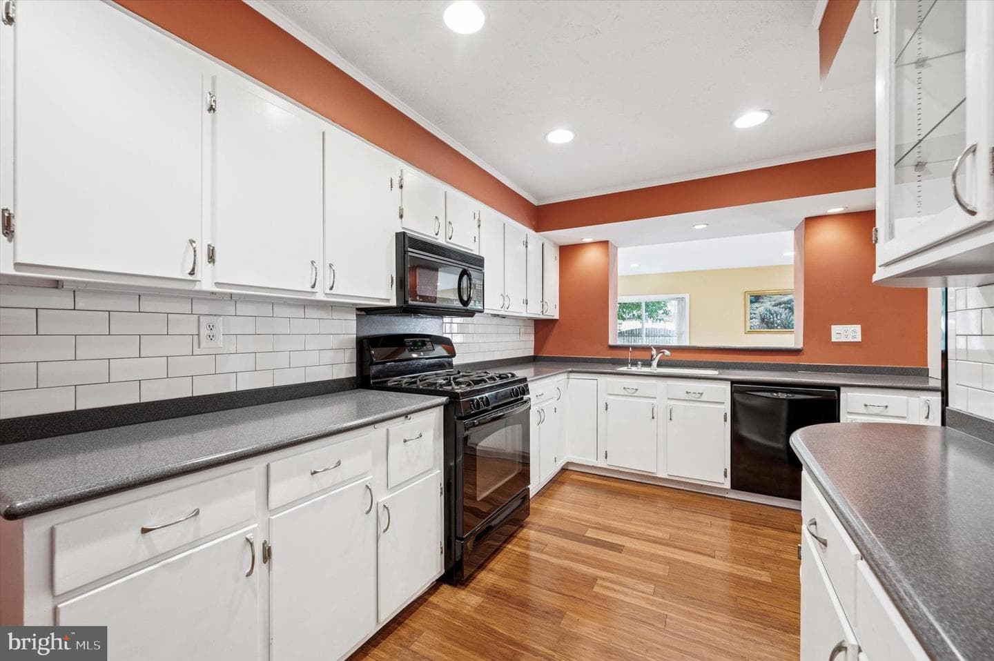 2221 Hillcrest Road photo 22