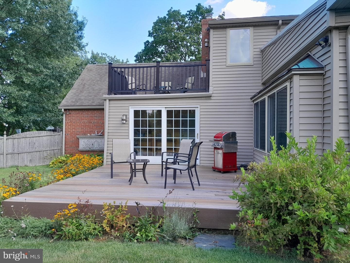2221 Hillcrest Road photo 3