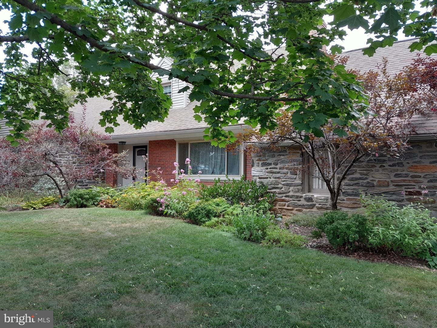 2221 Hillcrest Road photo 39