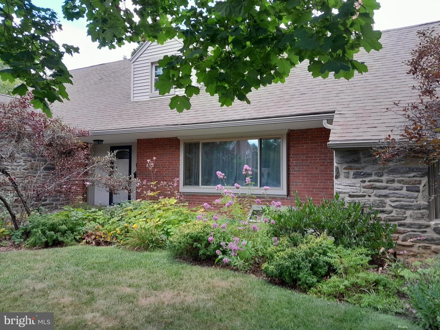 2221 Hillcrest Road photo 40