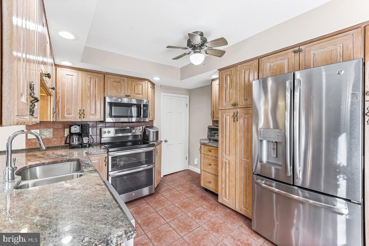425 Prospect Avenue photo 8
