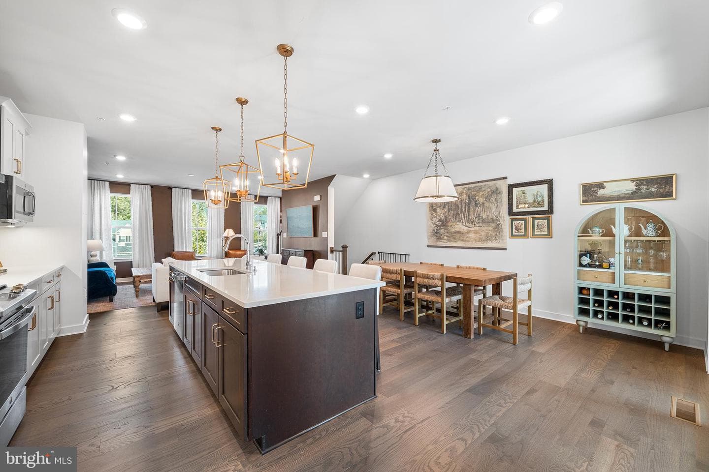237 W Harvey Lane
