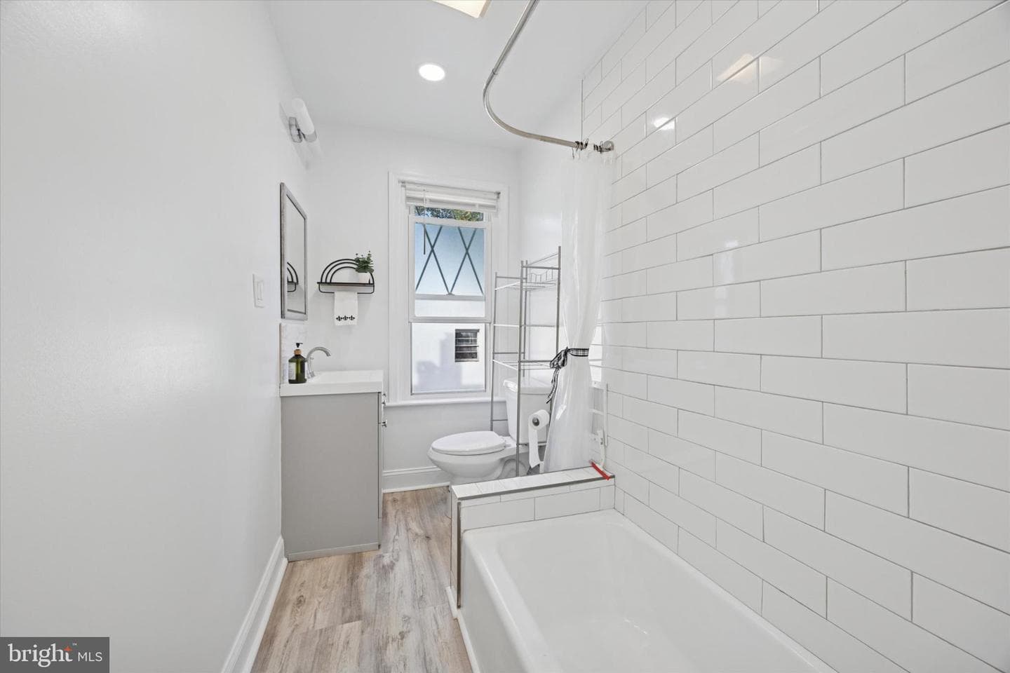 221 Highland Avenue photo 20