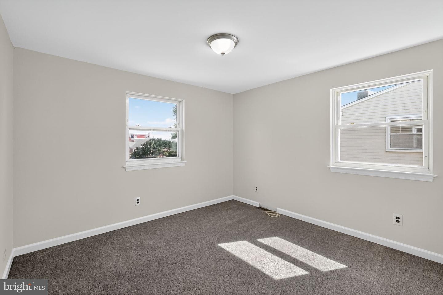 533 Crotzer Avenue photo 14