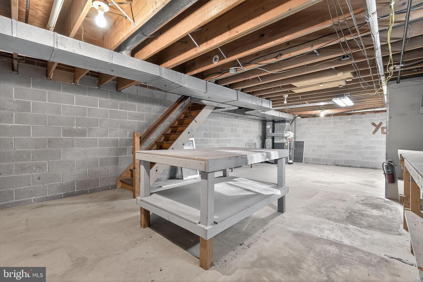 533 Crotzer Avenue photo 24