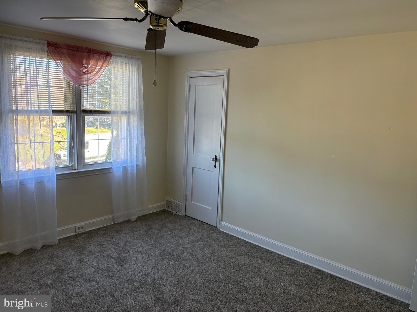 316 Westmont Drive photo 27