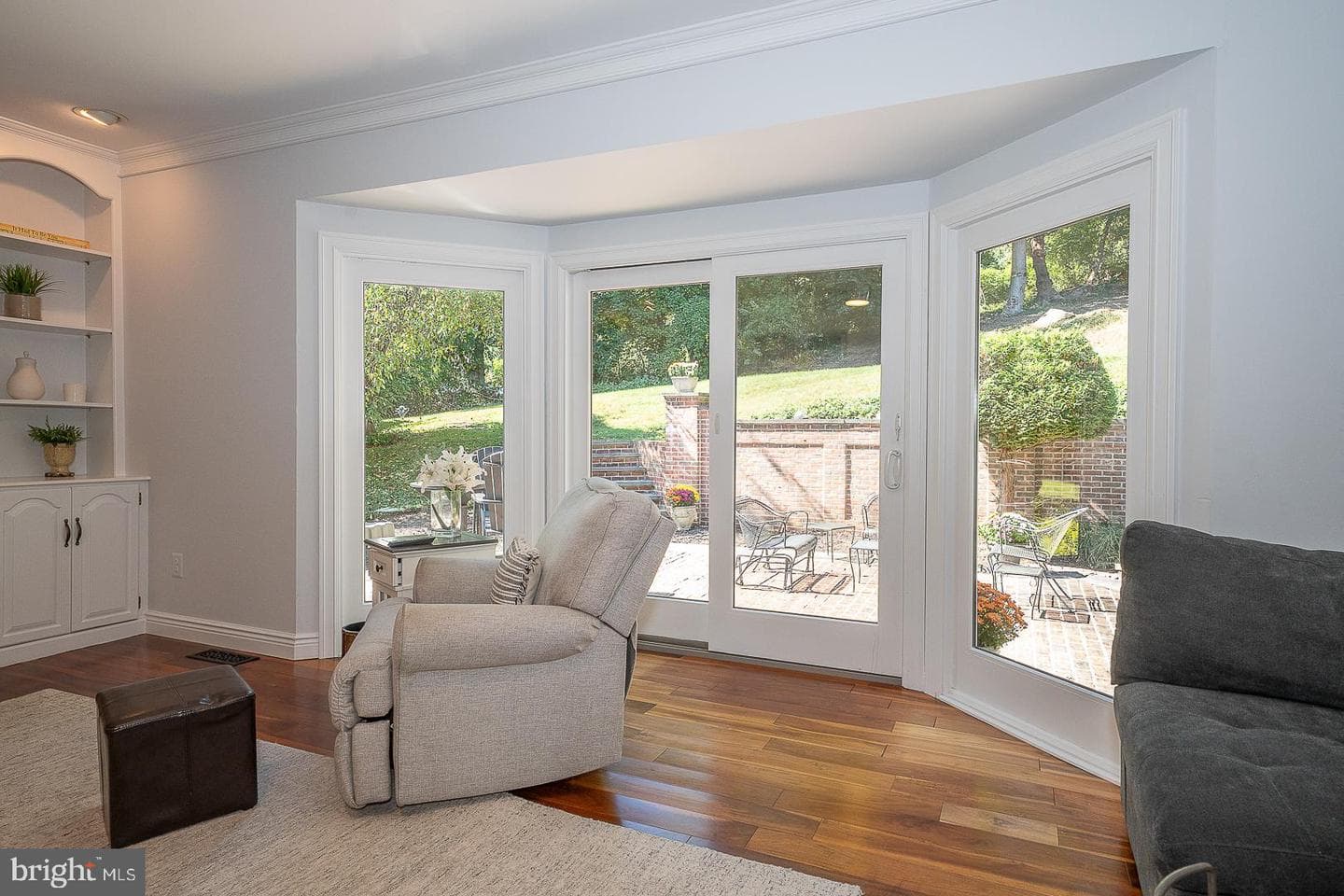 215 Cornell Drive photo 11