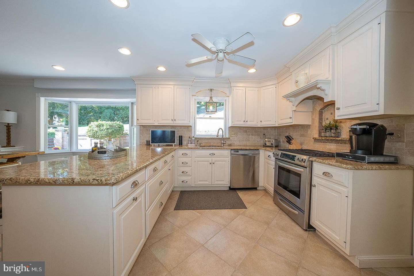 215 Cornell Drive photo 18