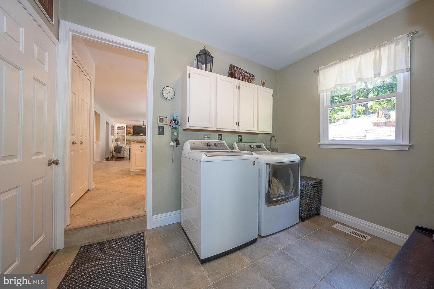 215 Cornell Drive photo 22