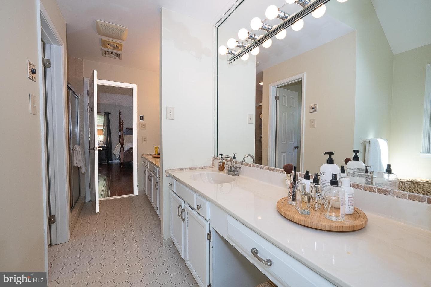 215 Cornell Drive photo 33