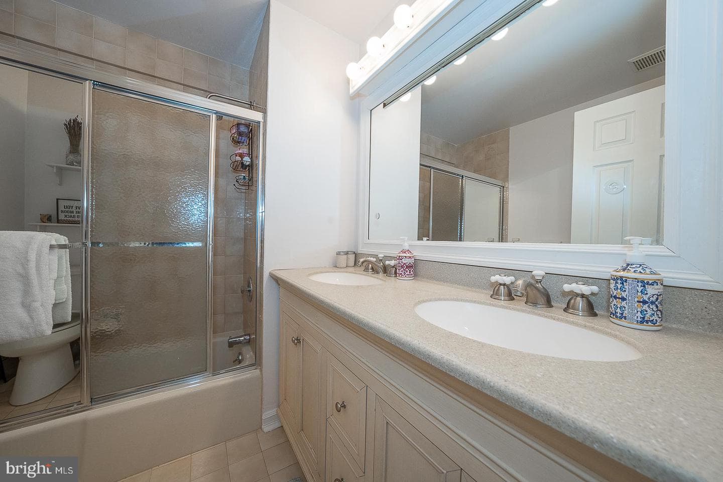 215 Cornell Drive photo 38