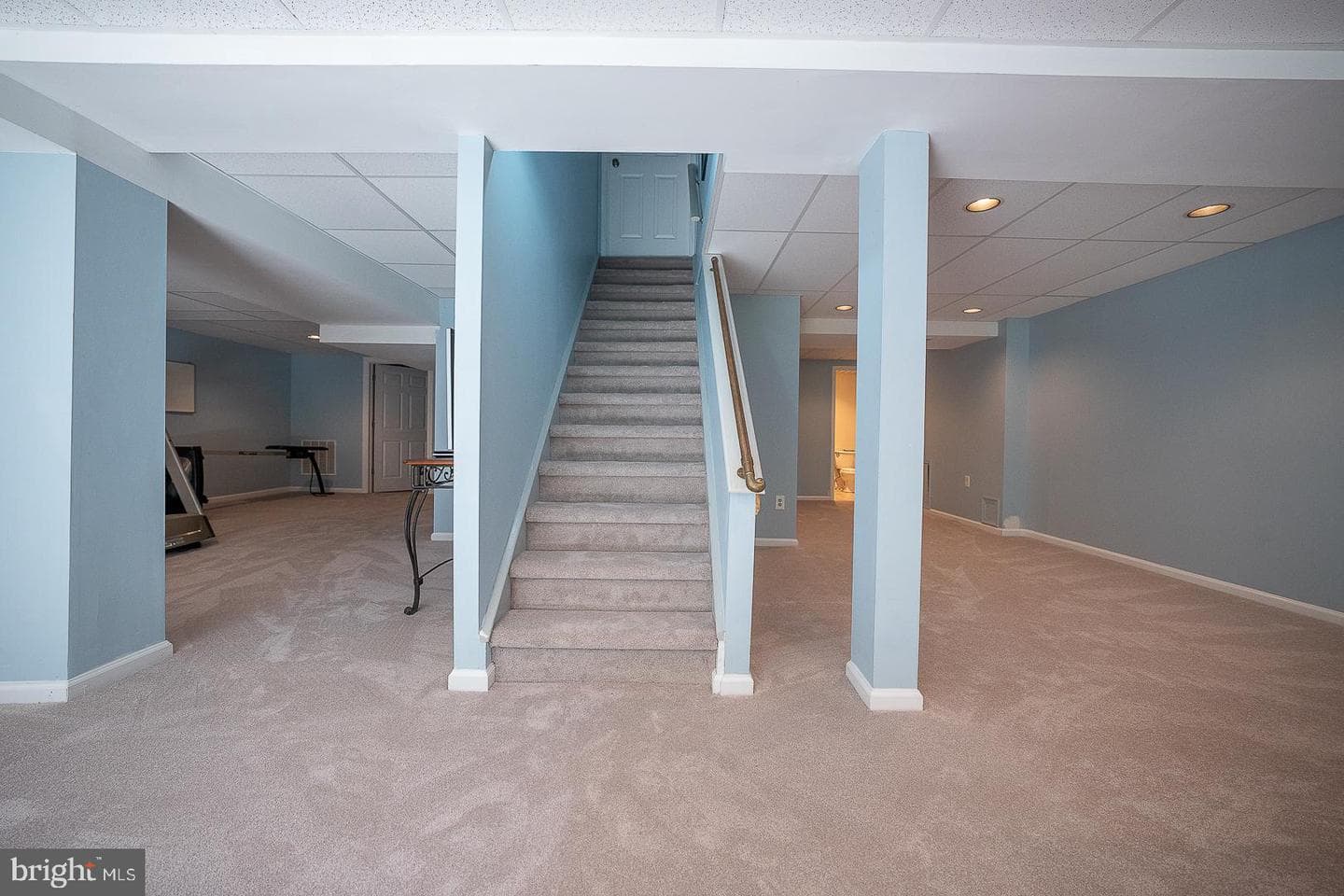215 Cornell Drive photo 41