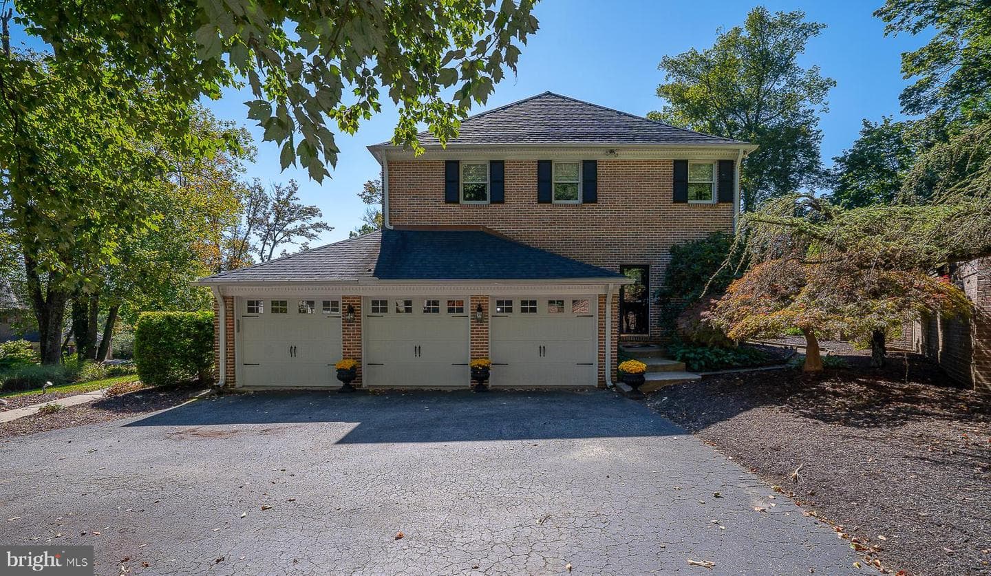 215 Cornell Drive photo 49
