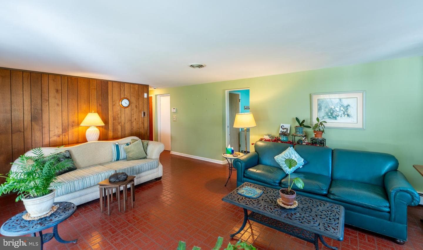 127 Deerfield Road photo 44