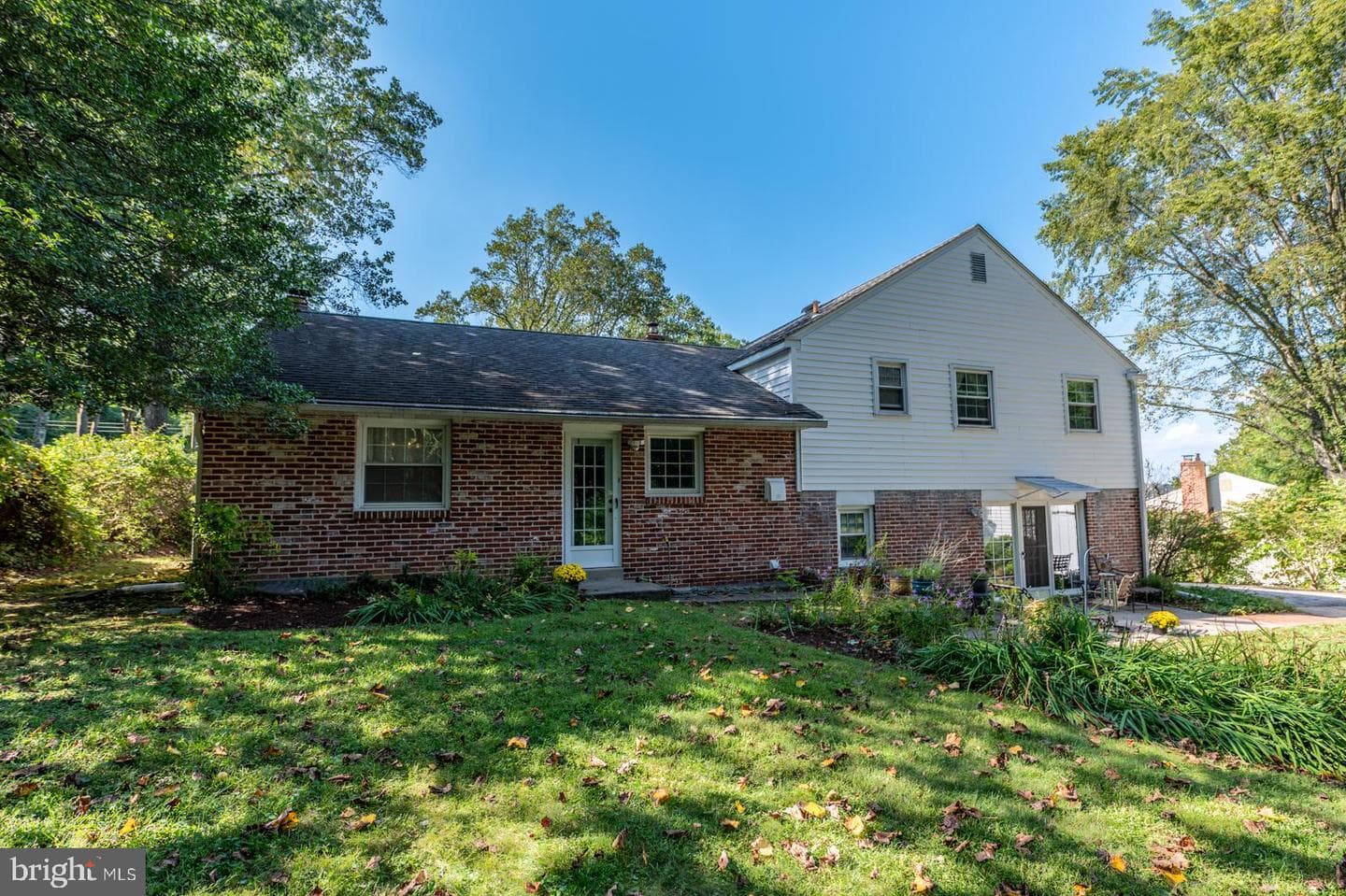 127 Deerfield Road photo 61