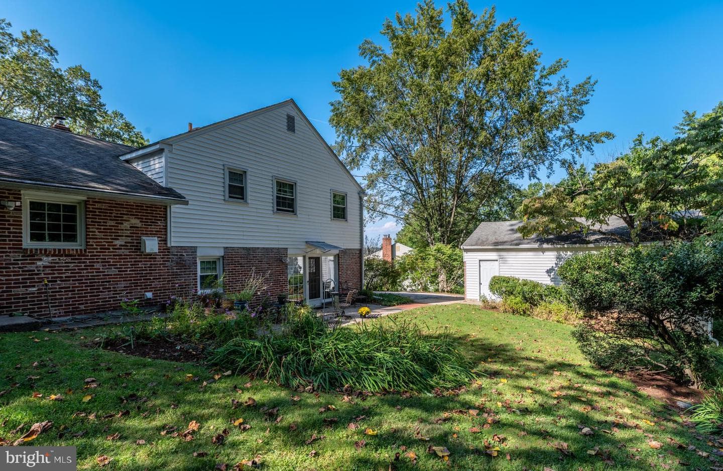 127 Deerfield Road photo 62