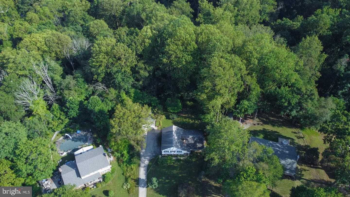 127 Deerfield Road photo 72