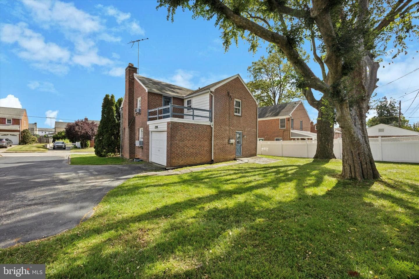 904 Harper Avenue photo 25
