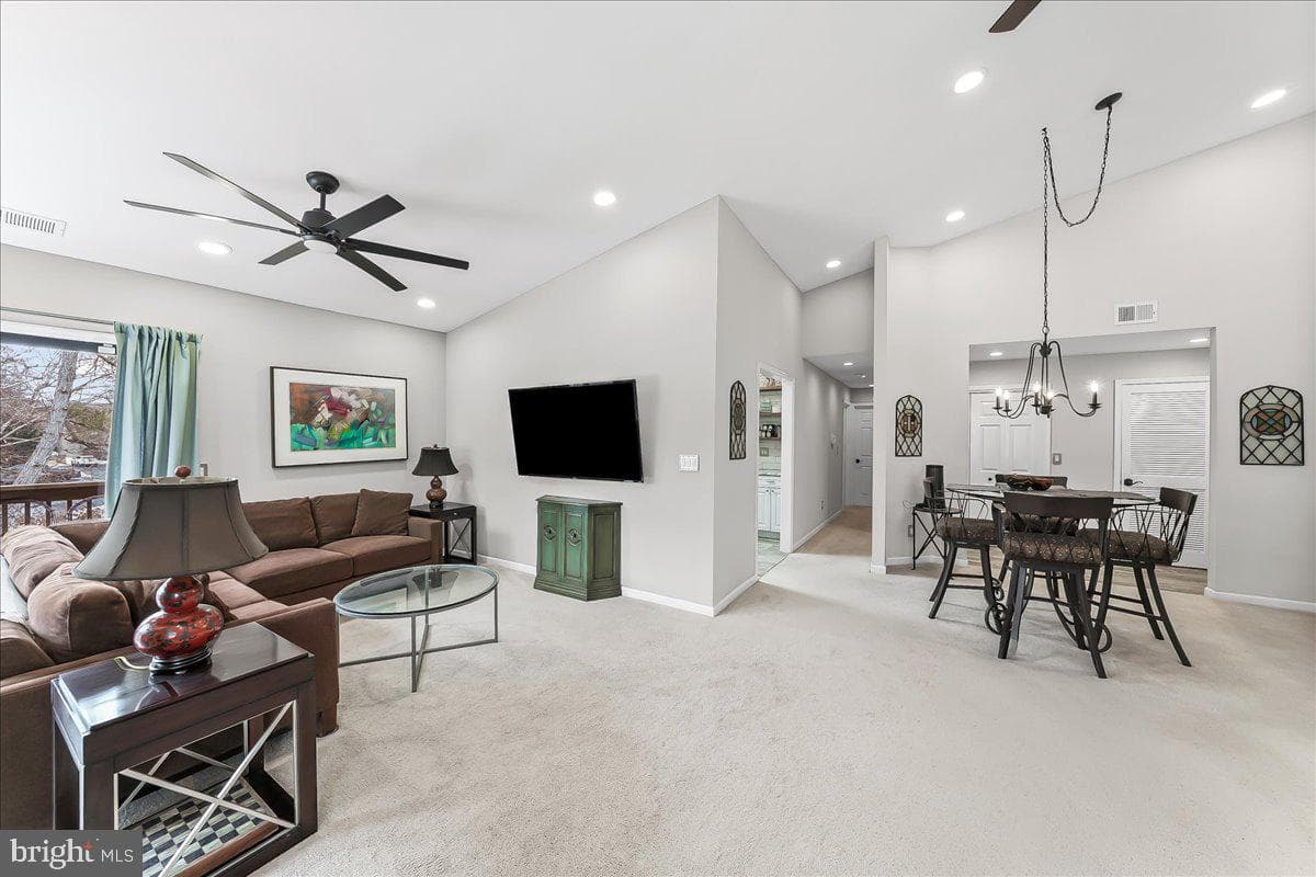 409 Pritchard Place photo 12