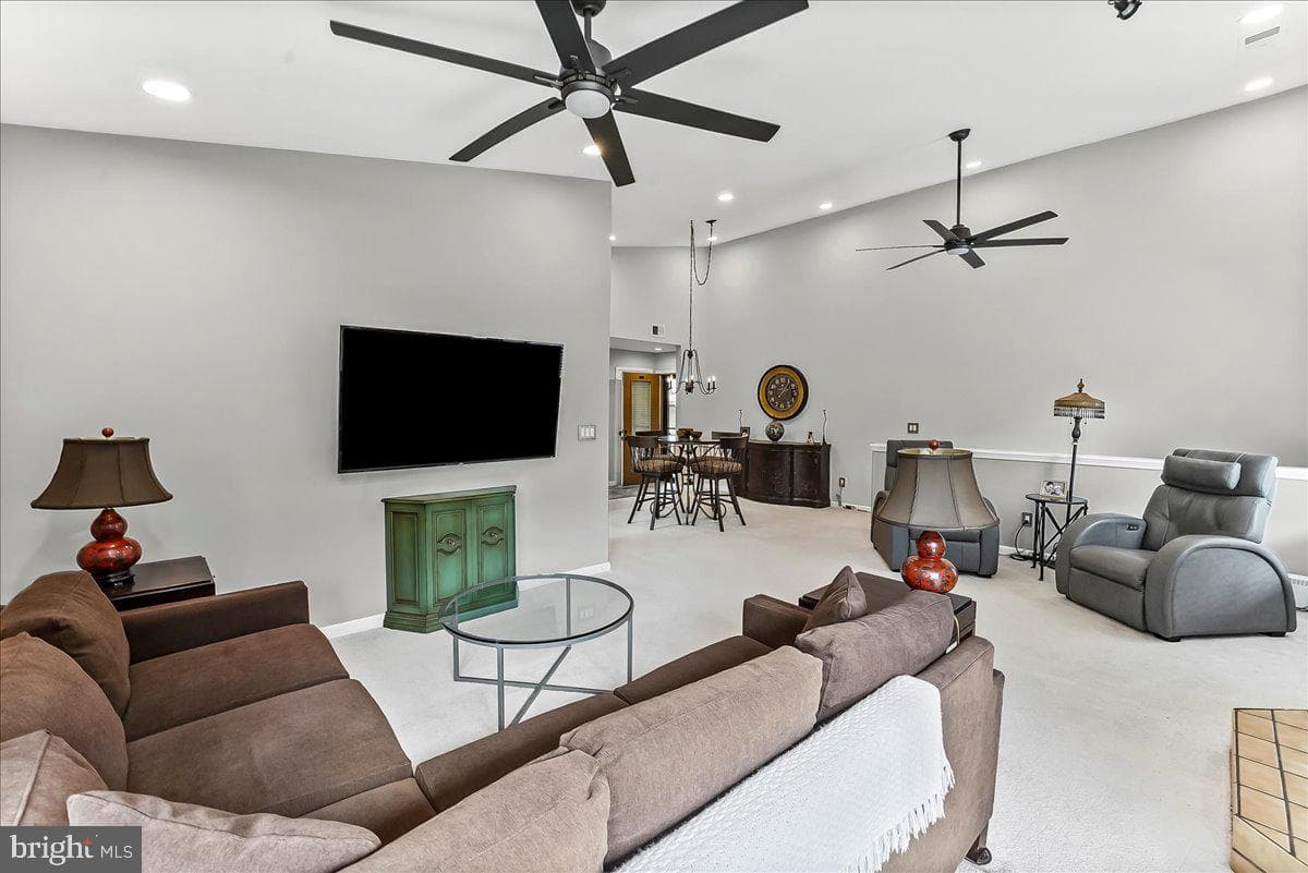 409 Pritchard Place photo 13