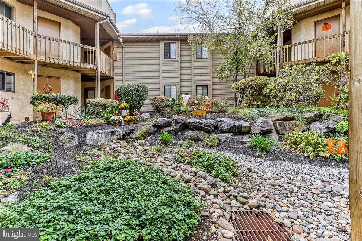409 Pritchard Place photo 33