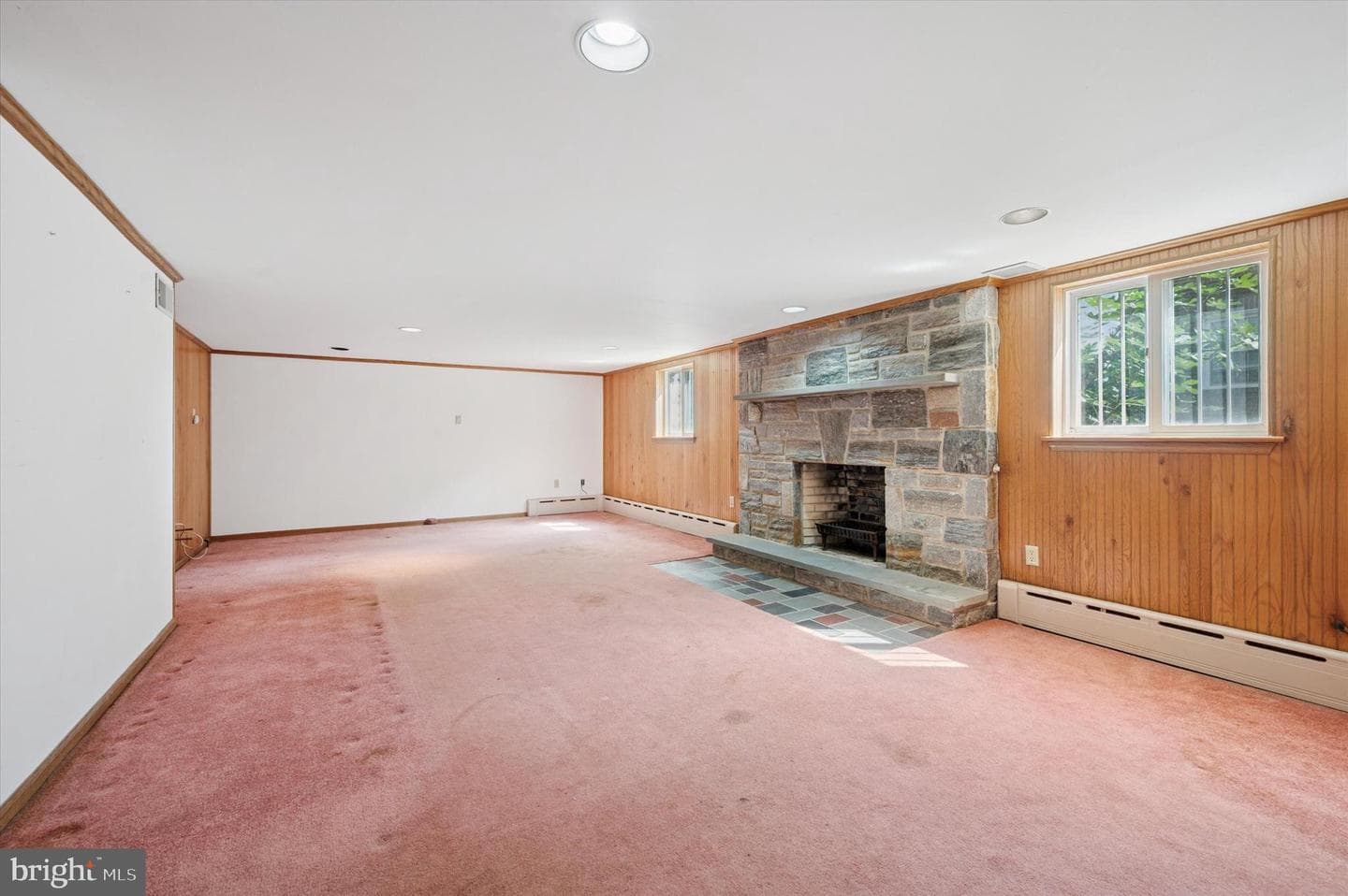 614 Saxer Avenue photo 18