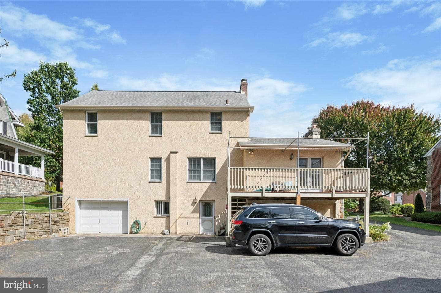 614 Saxer Avenue photo 21