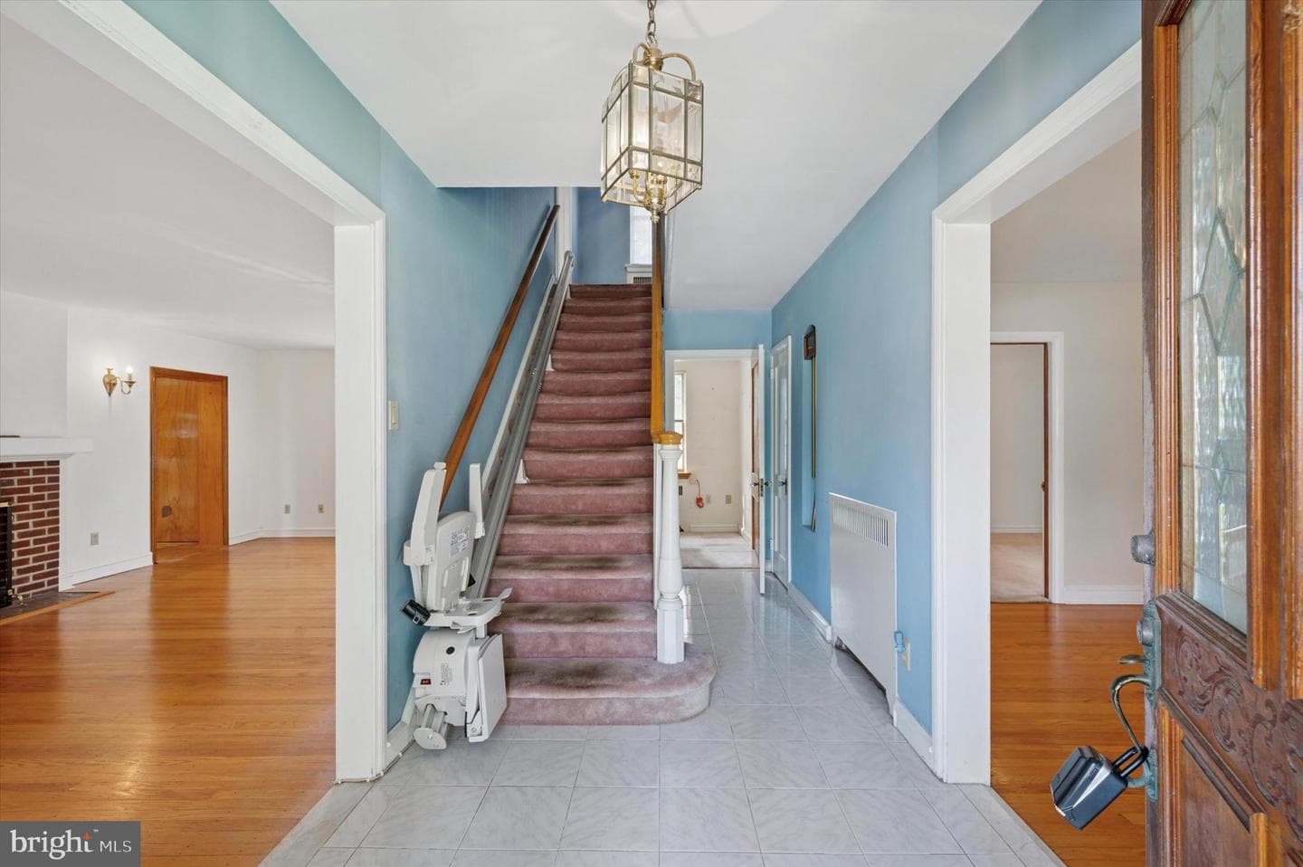 614 Saxer Avenue photo 3