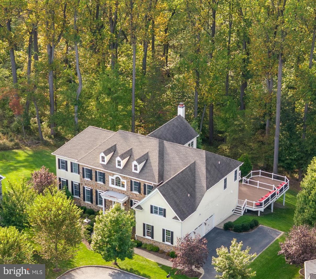 3917 Woodland Drive photo 3