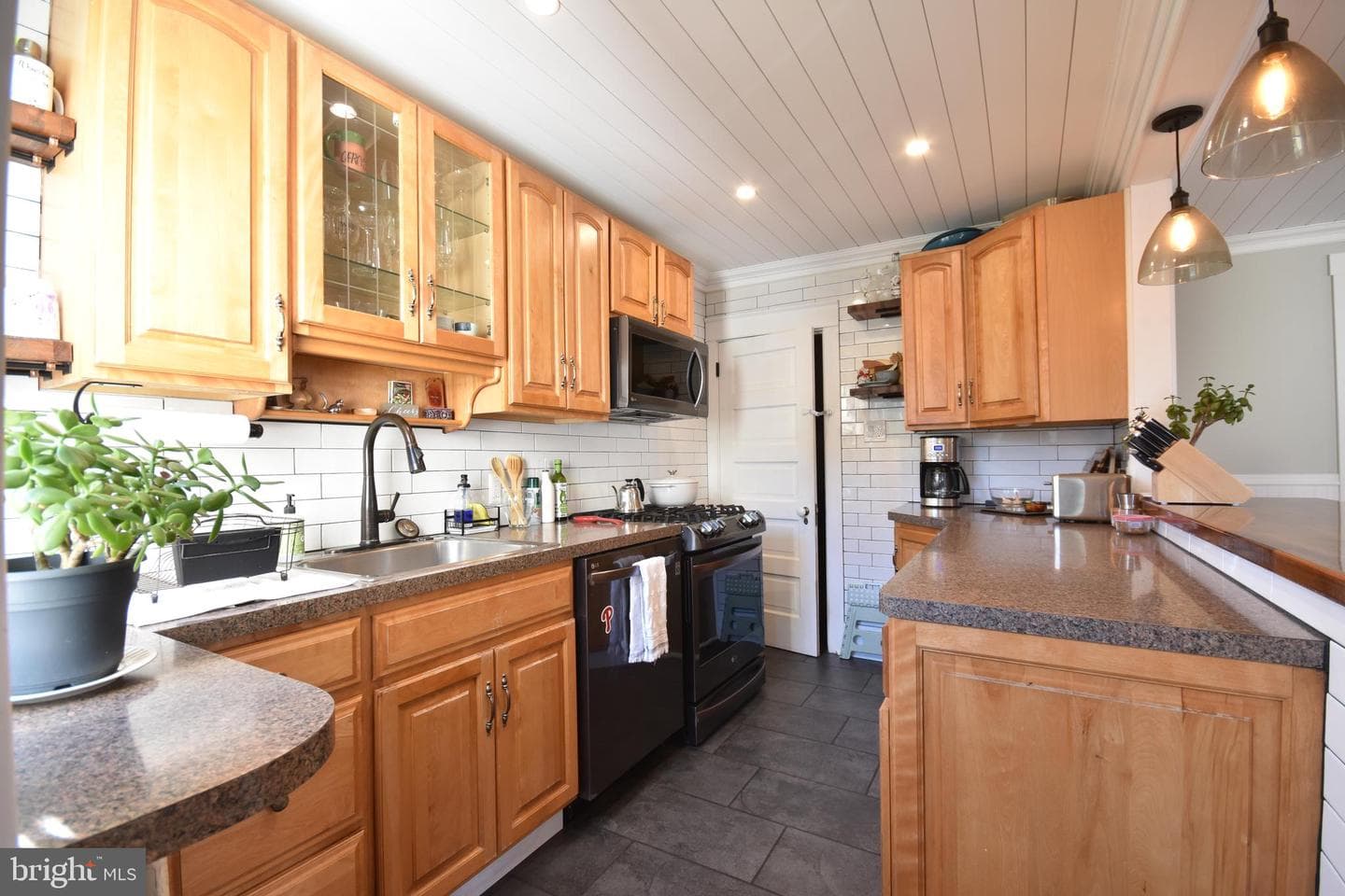 108 Gladstone Road photo 13