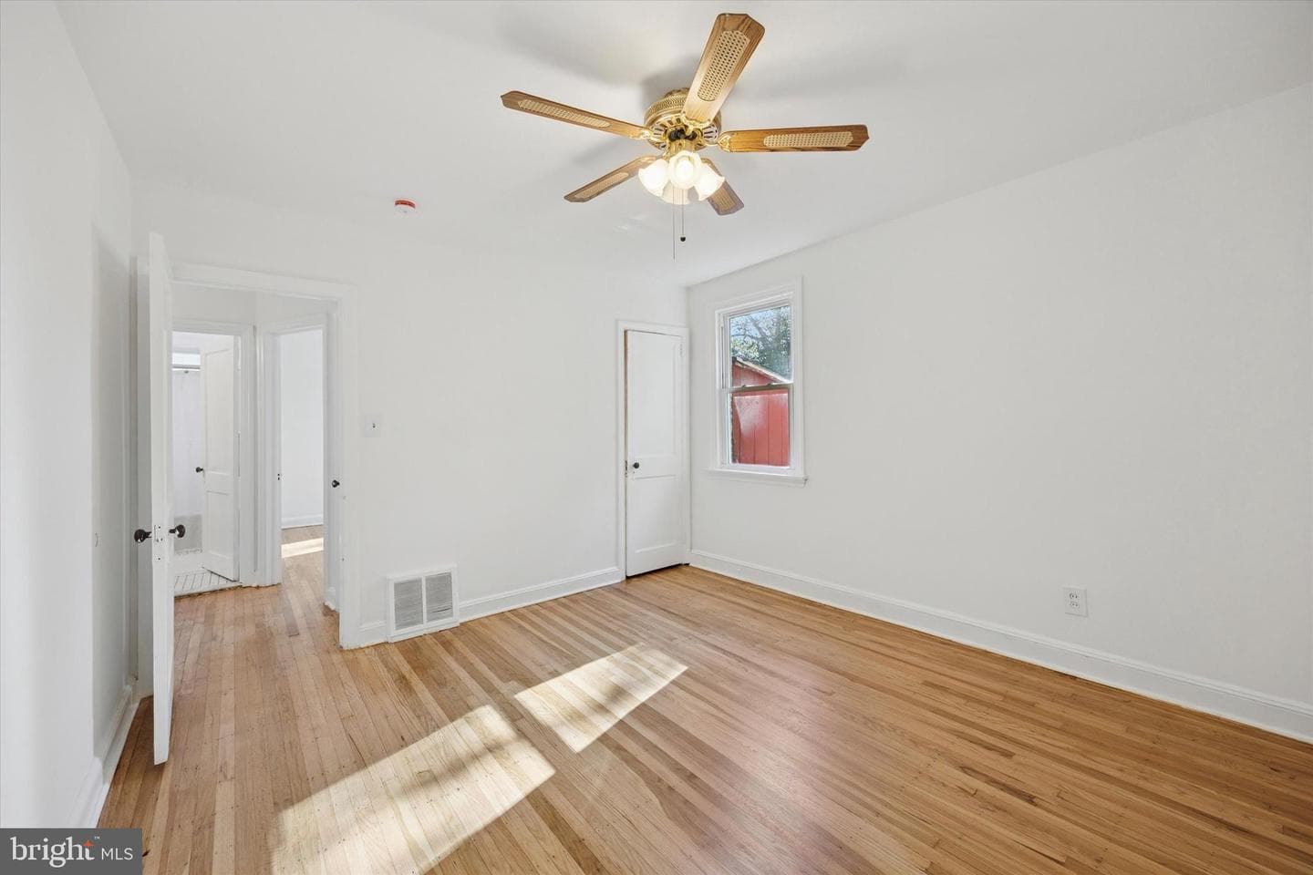 1228 Old Lane photo 11