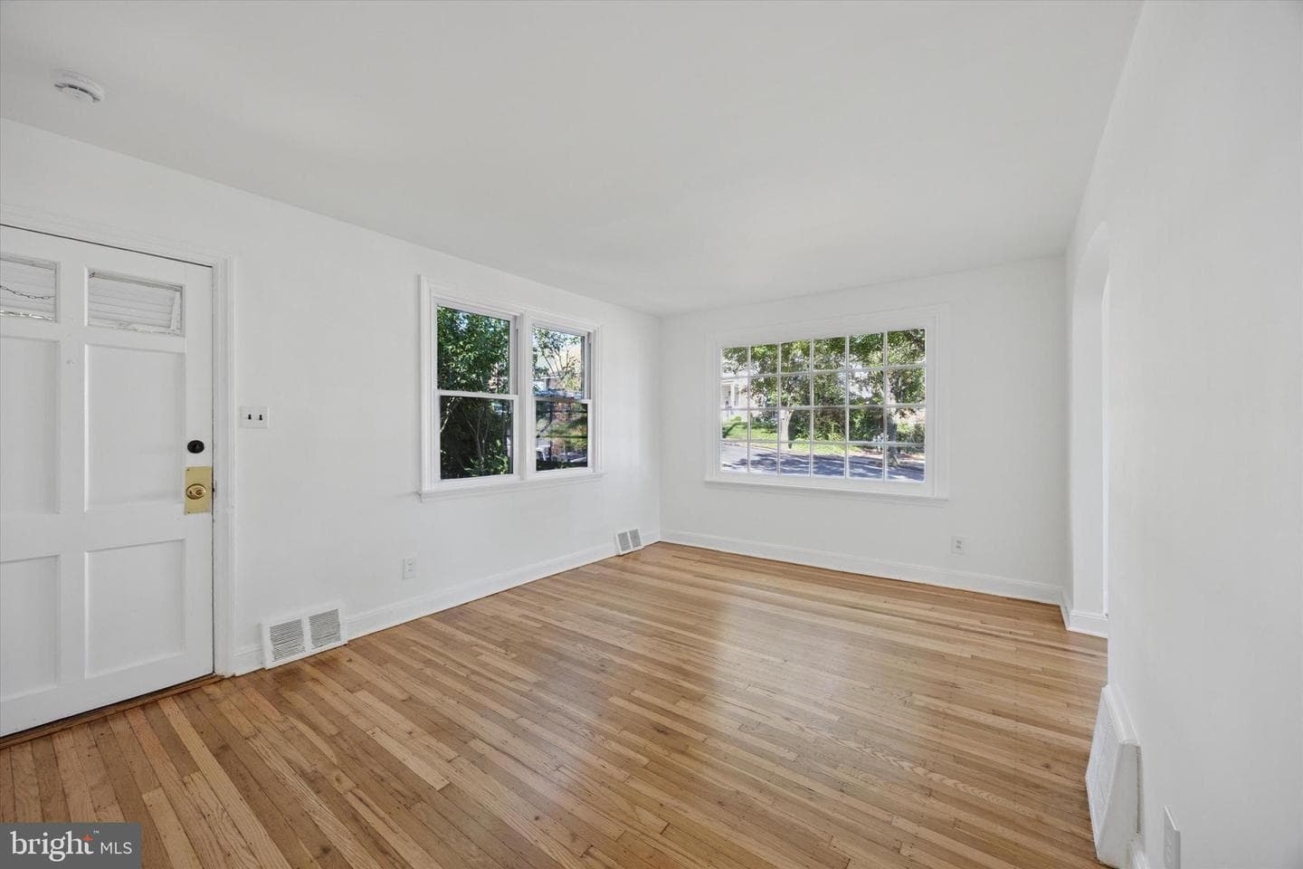 1228 Old Lane photo 3