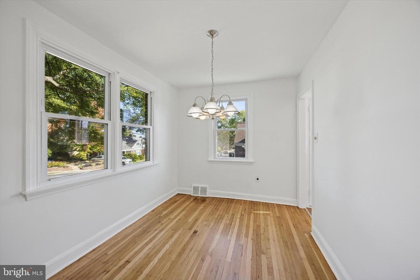 1228 Old Lane photo 6