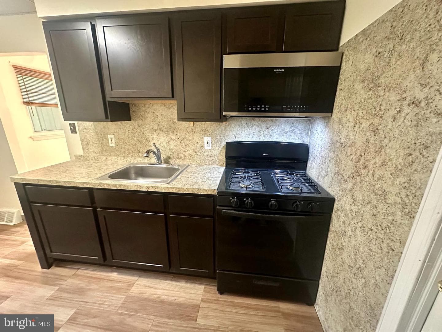 119 Walnut Street photo 7