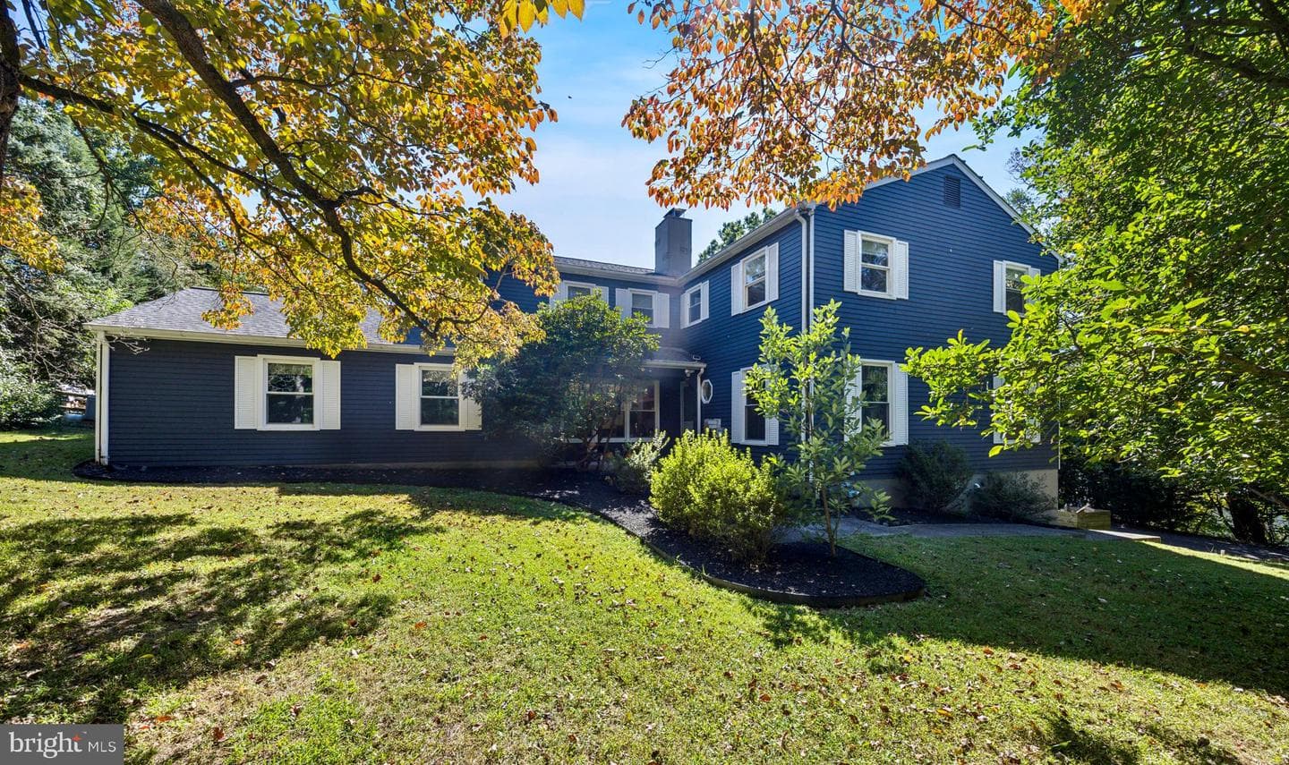 475 Mount Alverno Road photo 1