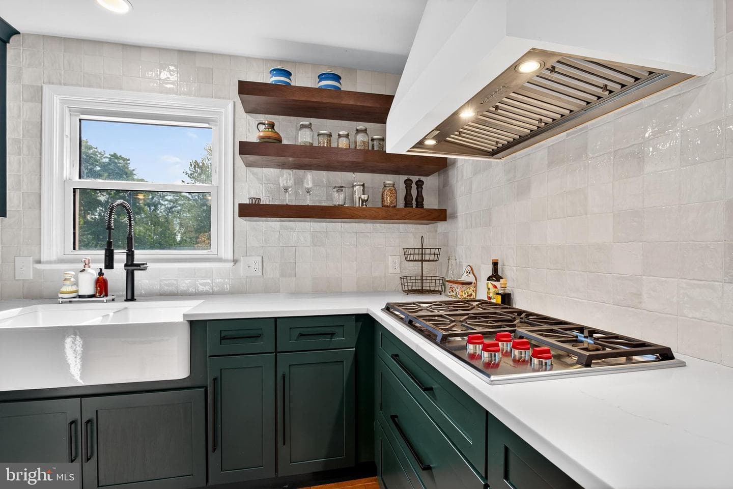 475 Mount Alverno Road photo 11