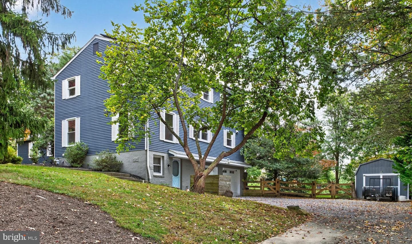 475 Mount Alverno Road photo 2