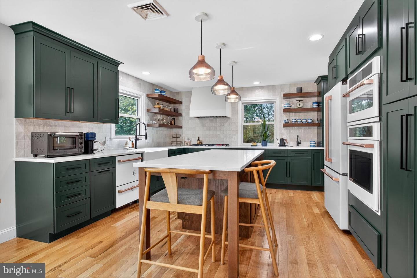 475 Mount Alverno Road photo 8
