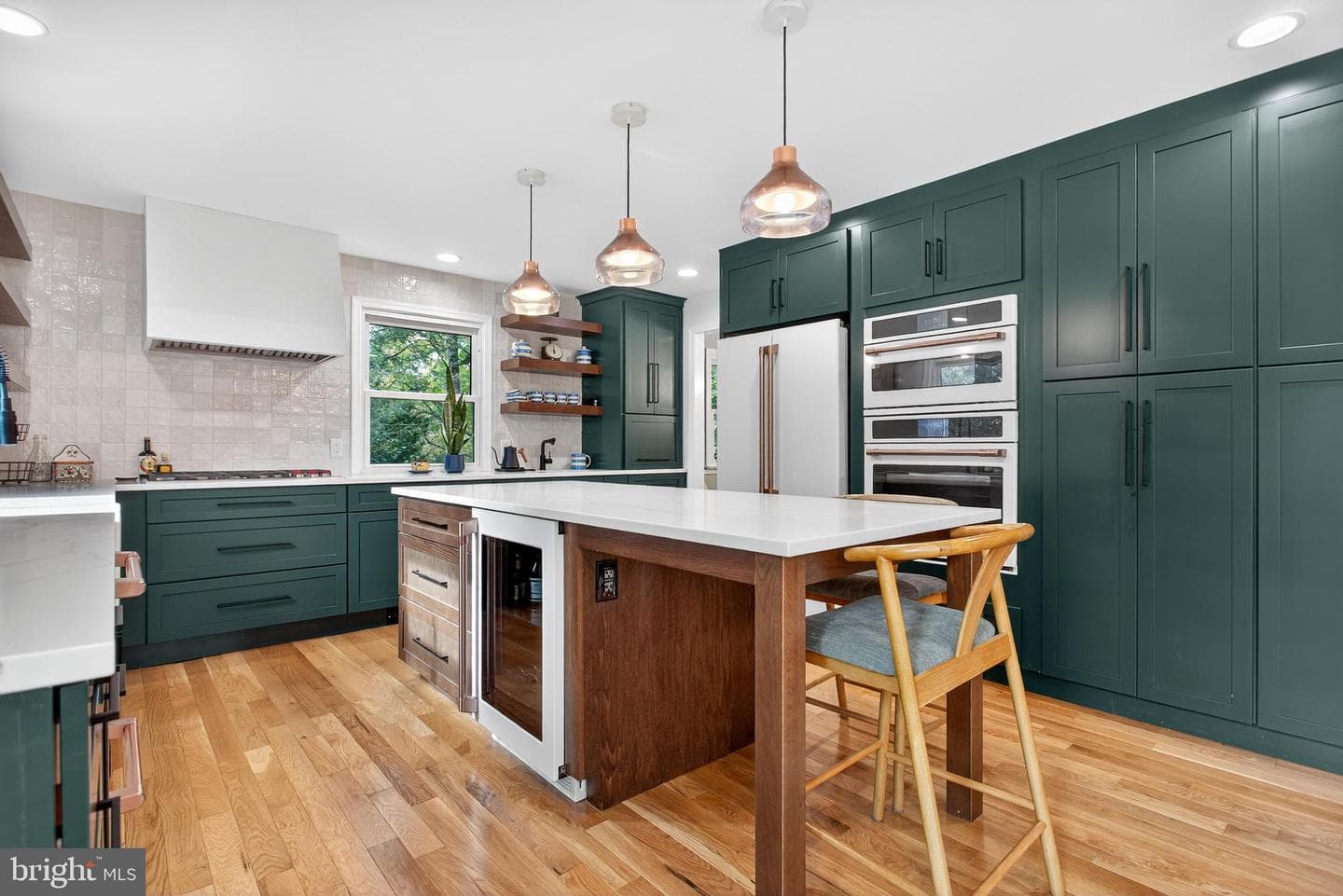 475 Mount Alverno Road photo 9