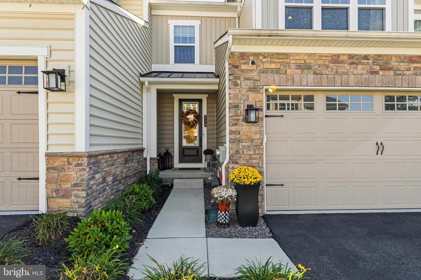 329 Ponds Edge Drive photo 44